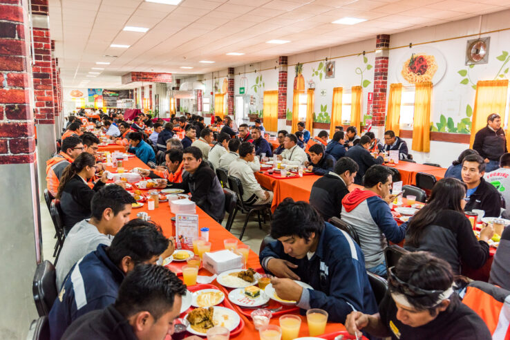 Restaurant at the service of remote sites